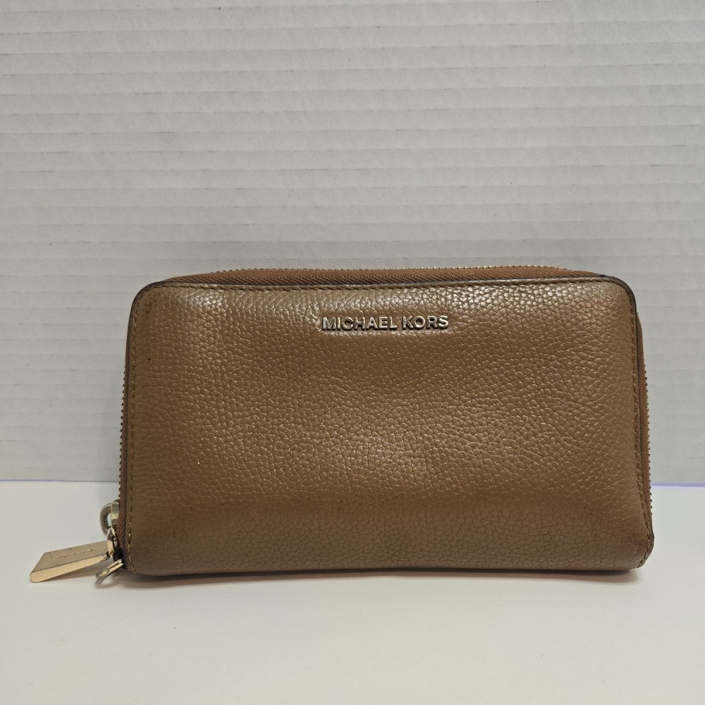 Michael Kors Zip Around Pebbled Brown Leather Wallet Card Holder Organizer EUC - Picture 1 of 4